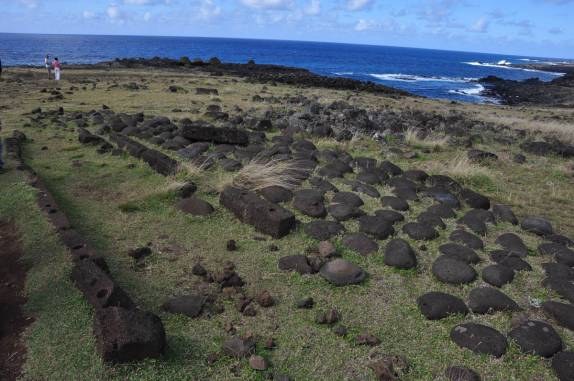 Ruínas das antigas civilizações de Rapa Nui (ou Ilha de Páscoa), território chileno no meio do Oceano Pacífico